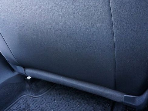 Certified 2023 Volkswagen Jetta SE w/ Panoramic Sunroof Package image 40