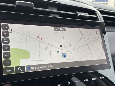 Used 2023 Hyundai Tucson Limited image 12