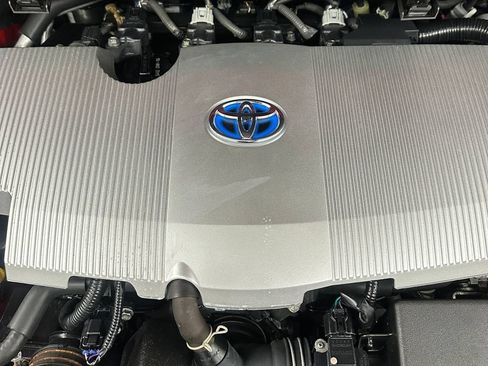 Used 2021 Toyota Prius Prime LE FWD image 7