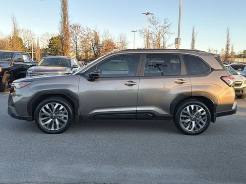 Used 2025 Subaru Forester Touring w/ Popular Package - Touring image 12