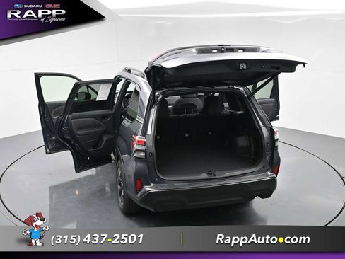 Used 2025 Subaru Forester Premium AWD/4WD image 47