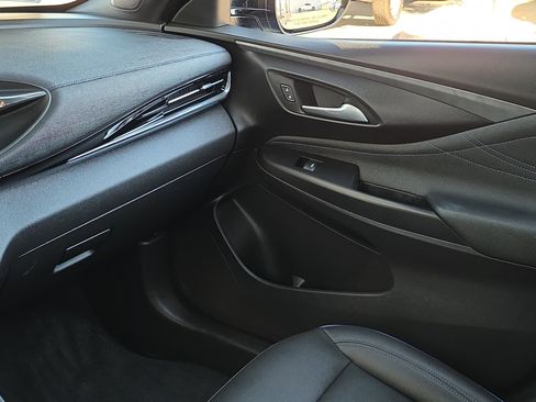 Used 2025 Buick Envista Sport Touring w/ Convenience I Package image 27