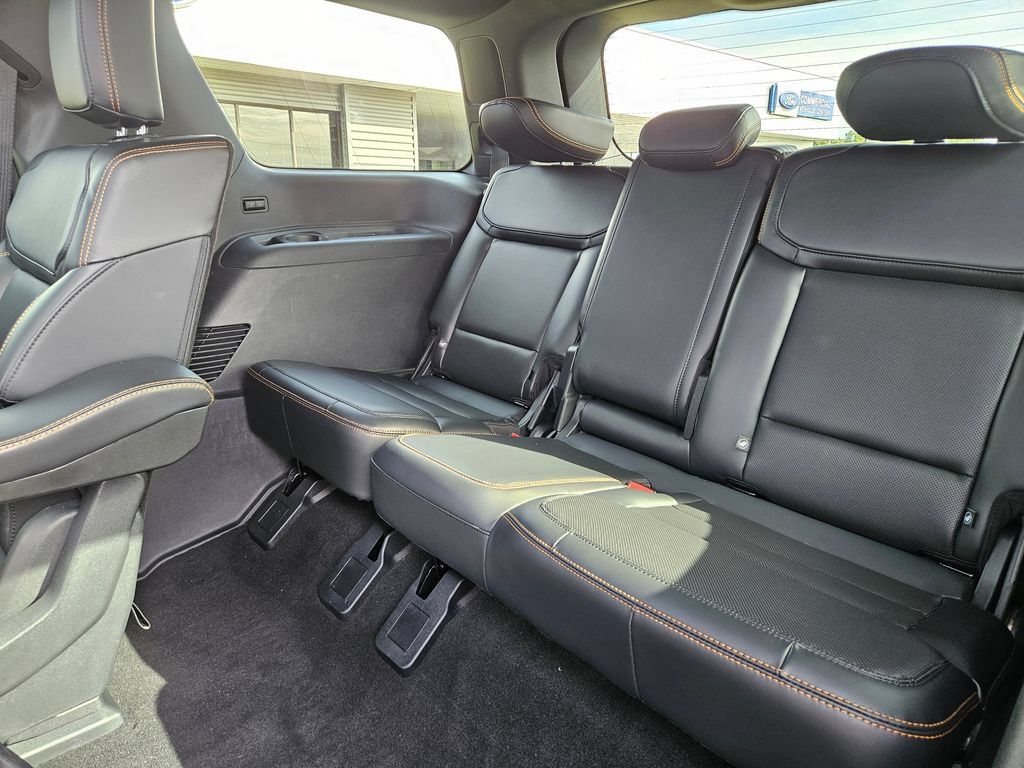 Used 2025 Ford Expedition Tremor AWD/4WD image 21