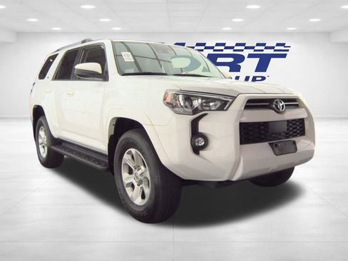 Used 2024 Toyota 4Runner SR5 image 4