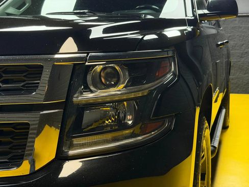 Used 2020 Chevrolet Suburban LT w/ Luxury Package AWD/4WD image 10