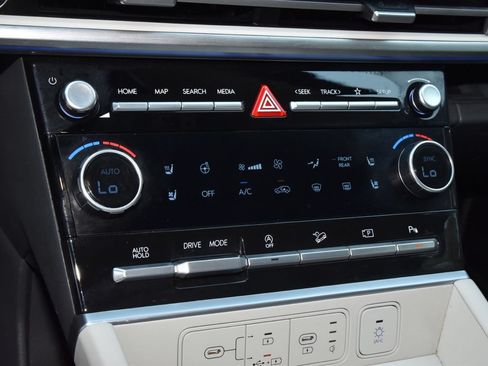 Used 2024 Hyundai Santa Fe Limited FWD image 30