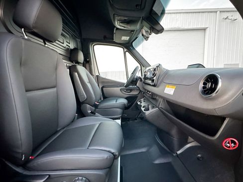 New 2026 Mercedes-Benz Sprinter 2500 image 23