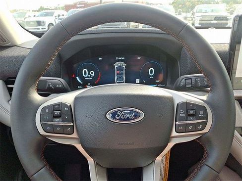 New 2025 Ford Explorer Active w/ Active Comfort Package image 14