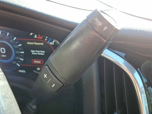 Used 2020 Cadillac Escalade Premium Luxury AWD/4WD image 14
