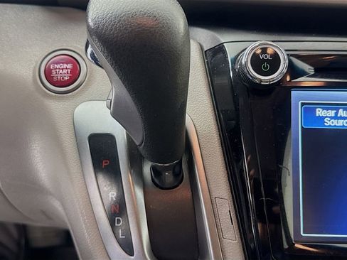 Used 2016 Honda Odyssey SE image 19