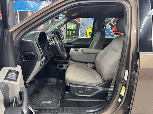 Used 2016 Ford F150 XLT w/ Equipment Group 302A Luxury image 8