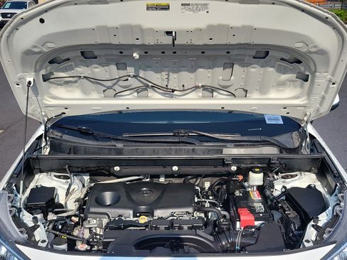 Used 2019 Toyota RAV4 XLE FWD image 32