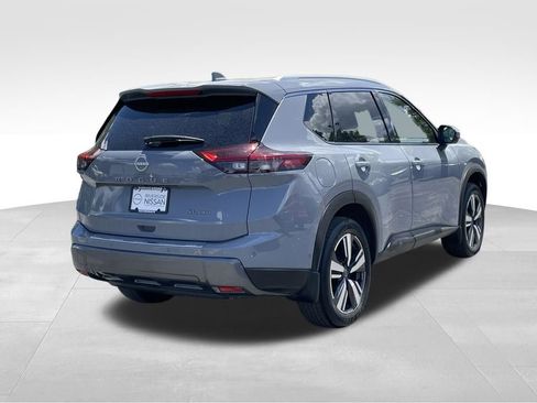 Certified 2025 Nissan Rogue SL w/ SL Premium Package AWD/4WD image 4