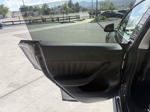 Used 2022 Tesla Model Y Performance AWD/4WD image 14