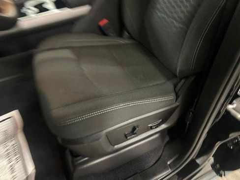 Certified 2025 RAM 2500 Big Horn AWD/4WD image 39