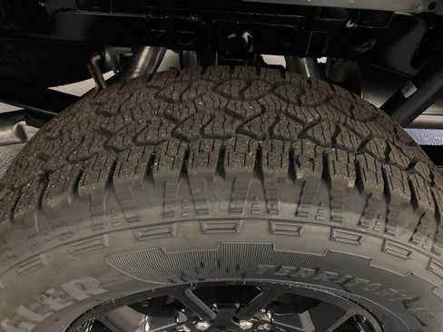 New 2026 Ford F150 XLT w/ XLT Black Appearance Package AWD/4WD image 18