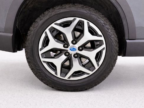 Used 2019 Subaru Forester Premium w/ All-Weather Package AWD/4WD image 30