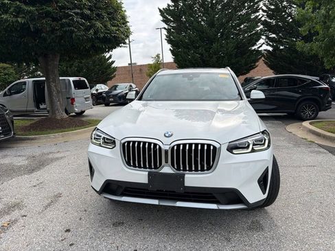 Used 2024 BMW X3 xDrive30i w/ Premium Package AWD/4WD image 3