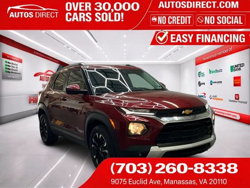 Used 2022 Chevrolet TrailBlazer LT w/ Convenience Package FWD image 1