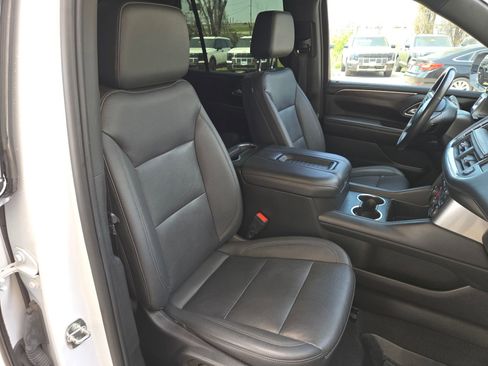 Used 2022 Chevrolet Tahoe Z71 w/ Luxury Package image 26