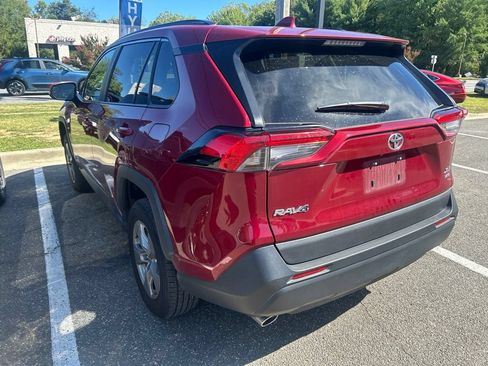 Used 2025 Toyota RAV4 XLE AWD/4WD image 7