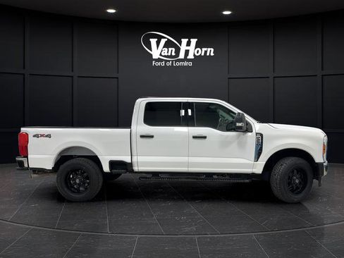 Used 2024 Ford F250 XLT AWD/4WD image 8