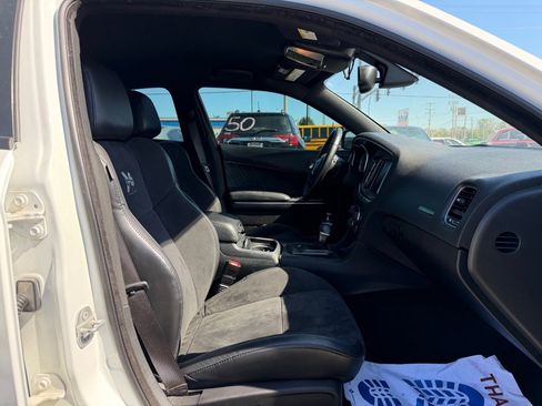 Used 2016 Dodge Charger R/T Scat Pack w/ Beats Audio Group image 9