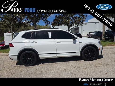 Used 2021 Volkswagen Tiguan SE R-Line image 3