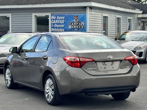 Used 2017 Toyota Corolla LE w/ Carpet Mat Package (TMS) FWD image 5