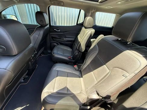 Used 2022 GMC Acadia AT4 w/ Technology Package AWD/4WD image 17