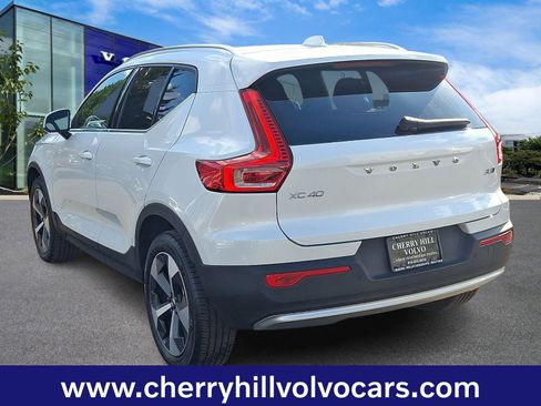 Certified 2025 Volvo XC40 B5 Core w/ Protection Package Premier image 5