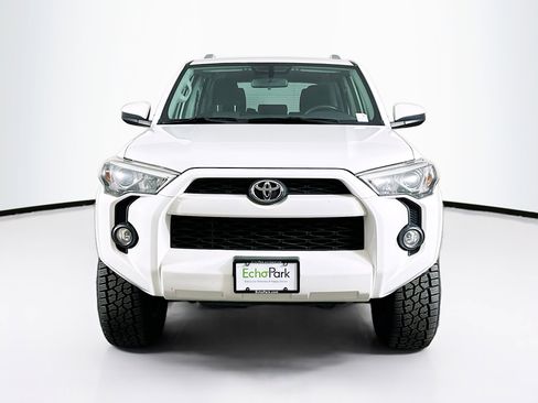 Used 2017 Toyota 4Runner SR5 image 2