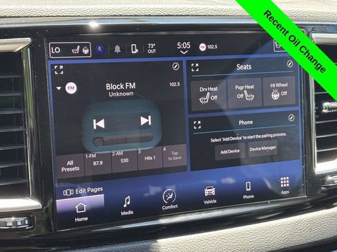 Used 2023 Chrysler Pacifica Touring-L FWD image 16
