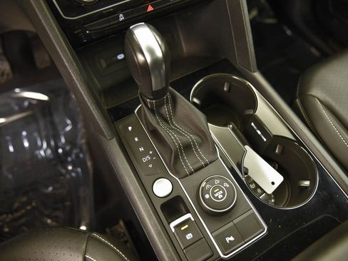 Used 2022 Volkswagen Atlas SEL image 24