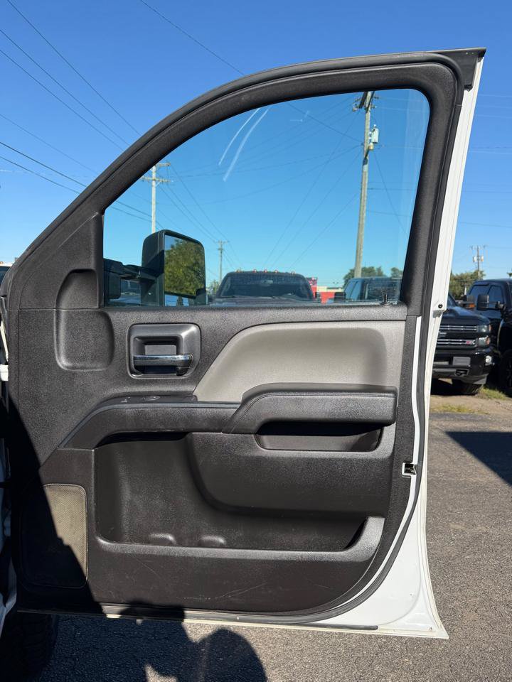 Used 2019 GMC Sierra 2500 4x4 Crew Cab w/ Sierra Convenience Package image 11