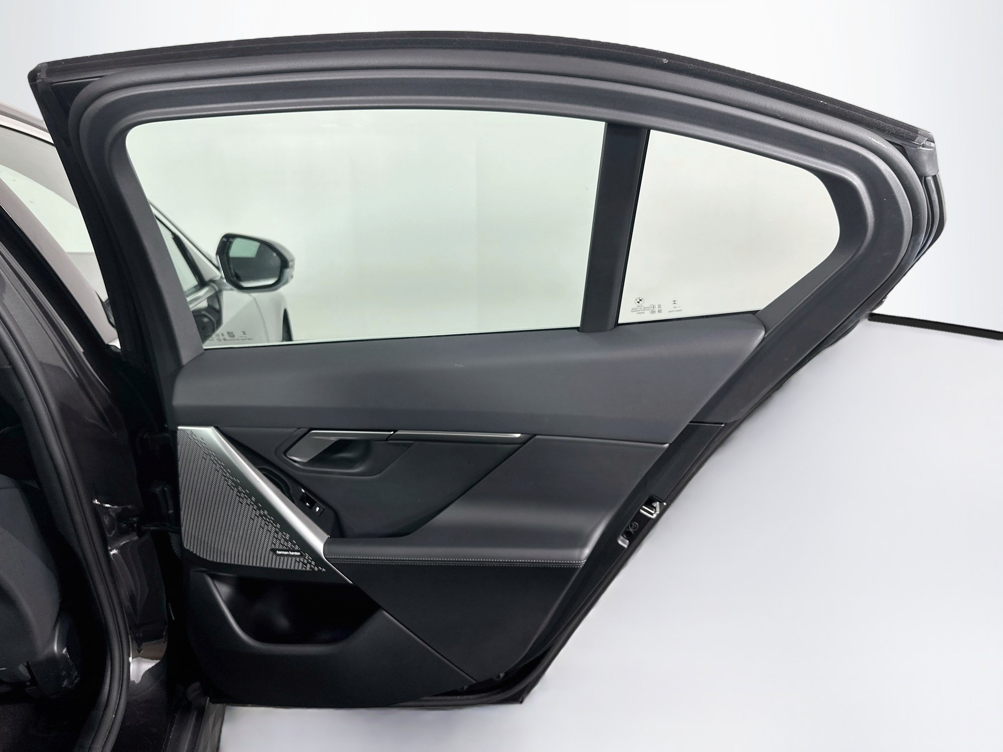 Used 2026 BMW 530i RWD image 32