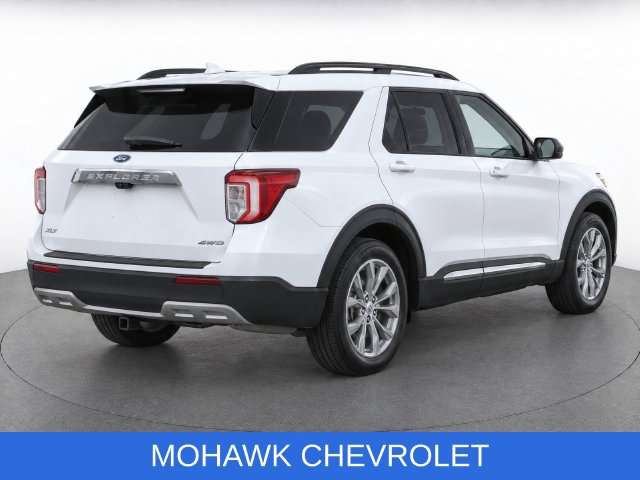 Used 2021 Ford Explorer XLT w/ Equipment Group 202A AWD/4WD image 5