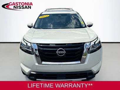 Used 2024 Nissan Pathfinder SL w/ SL Premium Package