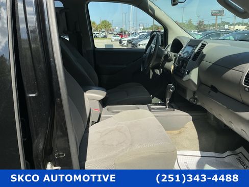 Used 2018 Nissan Frontier SV w/ Value Truck Package RWD image 13