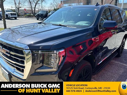 Used 2023 GMC Yukon SLT w/ SLT Premium Package image 1
