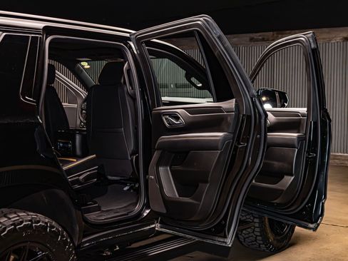 Used 2024 GMC Yukon AT4 w/ AT4 Premium Plus Package image 30