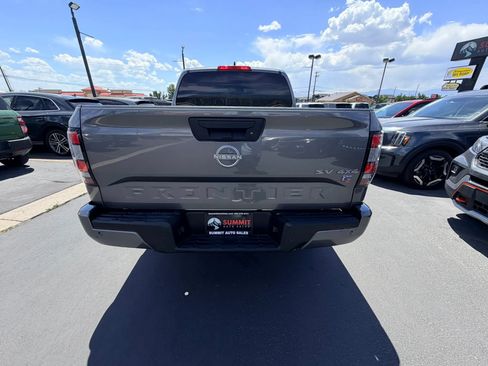 Used 2022 Nissan Frontier SV w/ Technology Package AWD/4WD image 4