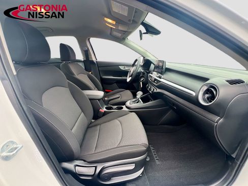 Used 2023 Kia Forte LXS image 33