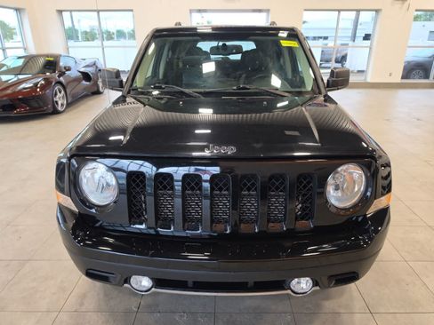 Used 2017 Jeep Patriot High Altitude AWD/4WD image 3