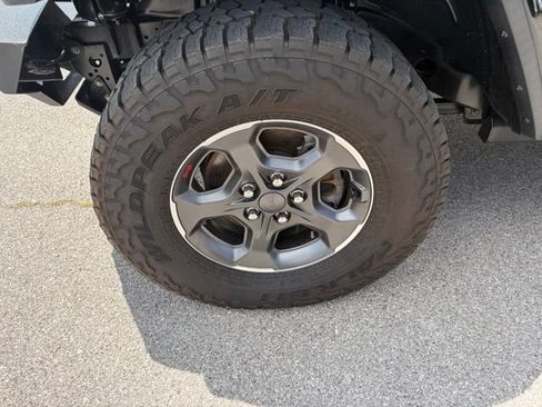 Used 2020 Jeep Gladiator Rubicon AWD/4WD image 12
