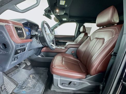 Used 2024 Ford Expedition Limited image 15