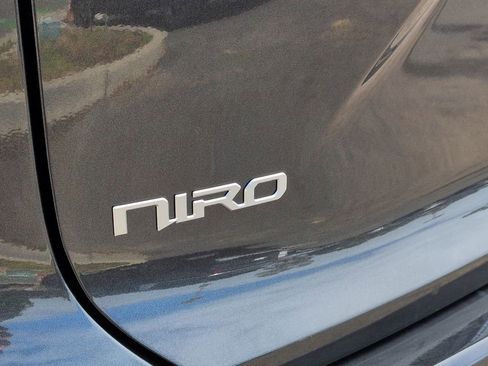 New 2026 Kia Niro EX FWD image 33