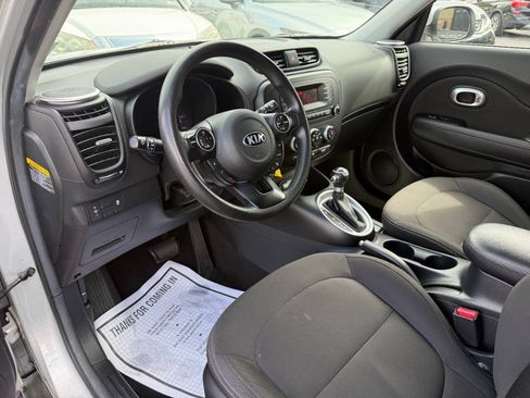 Used 2015 Kia Soul FWD image 14