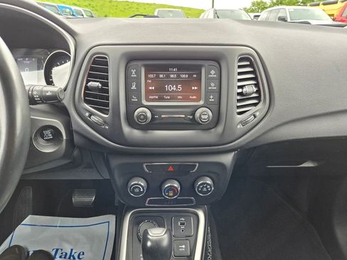 Used 2018 Jeep Compass Latitude AWD/4WD image 20