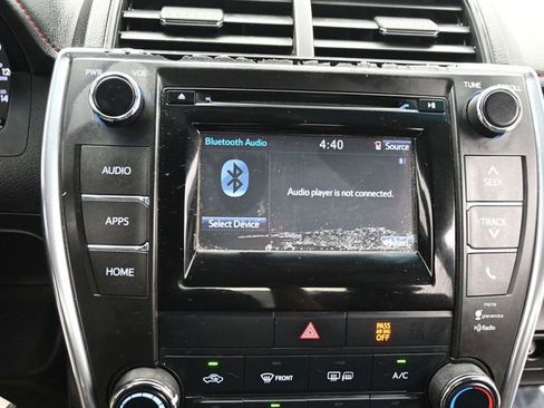 Used 2015 Toyota Camry SE FWD image 10